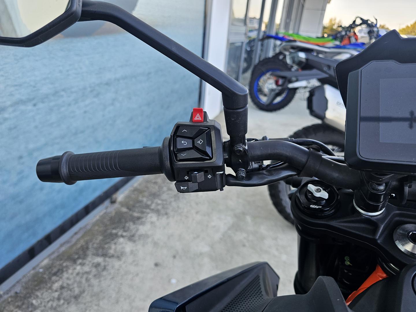 2024 KTM 390 DUKE ROAD