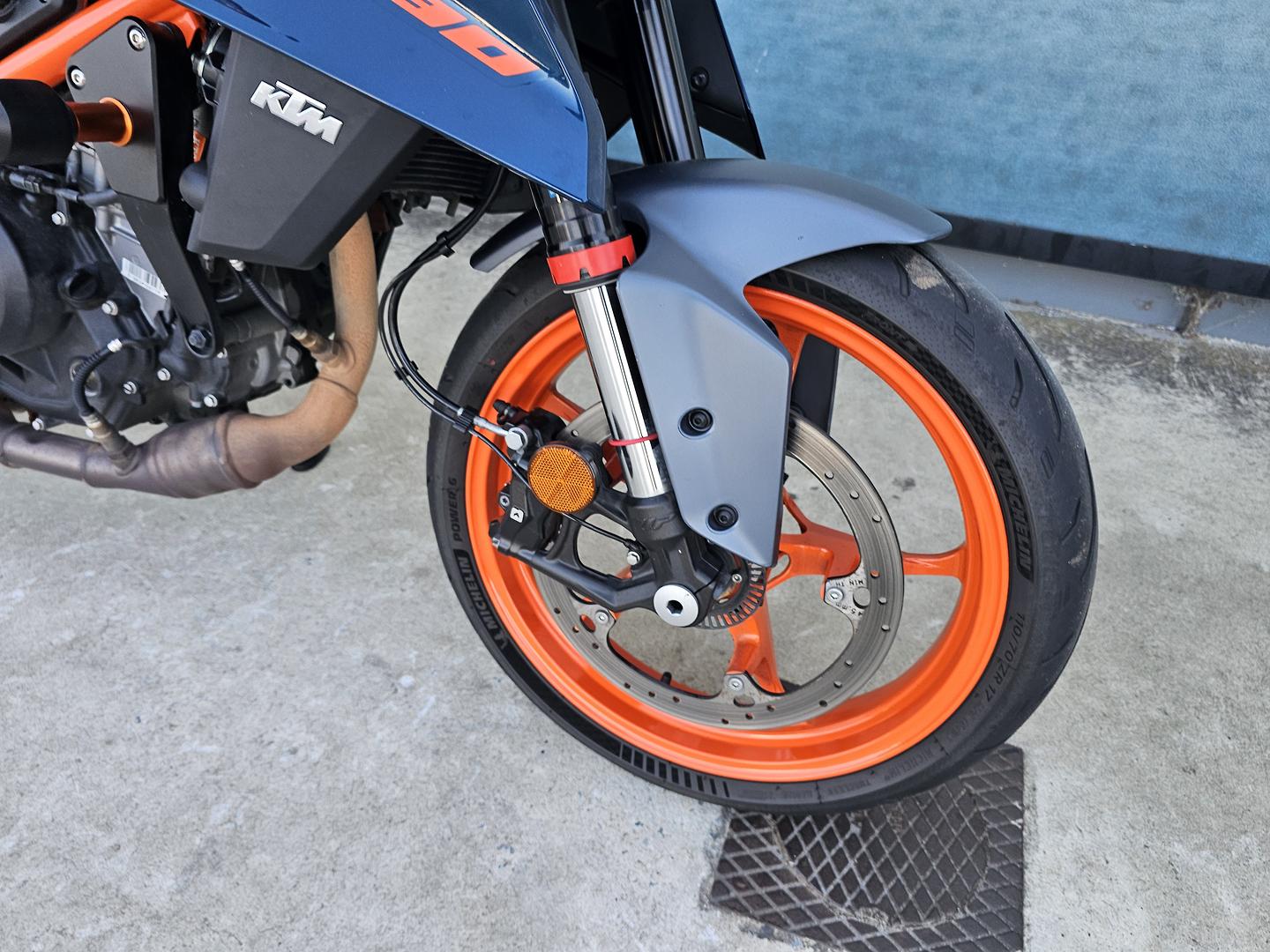 2024 KTM 390 DUKE ROAD