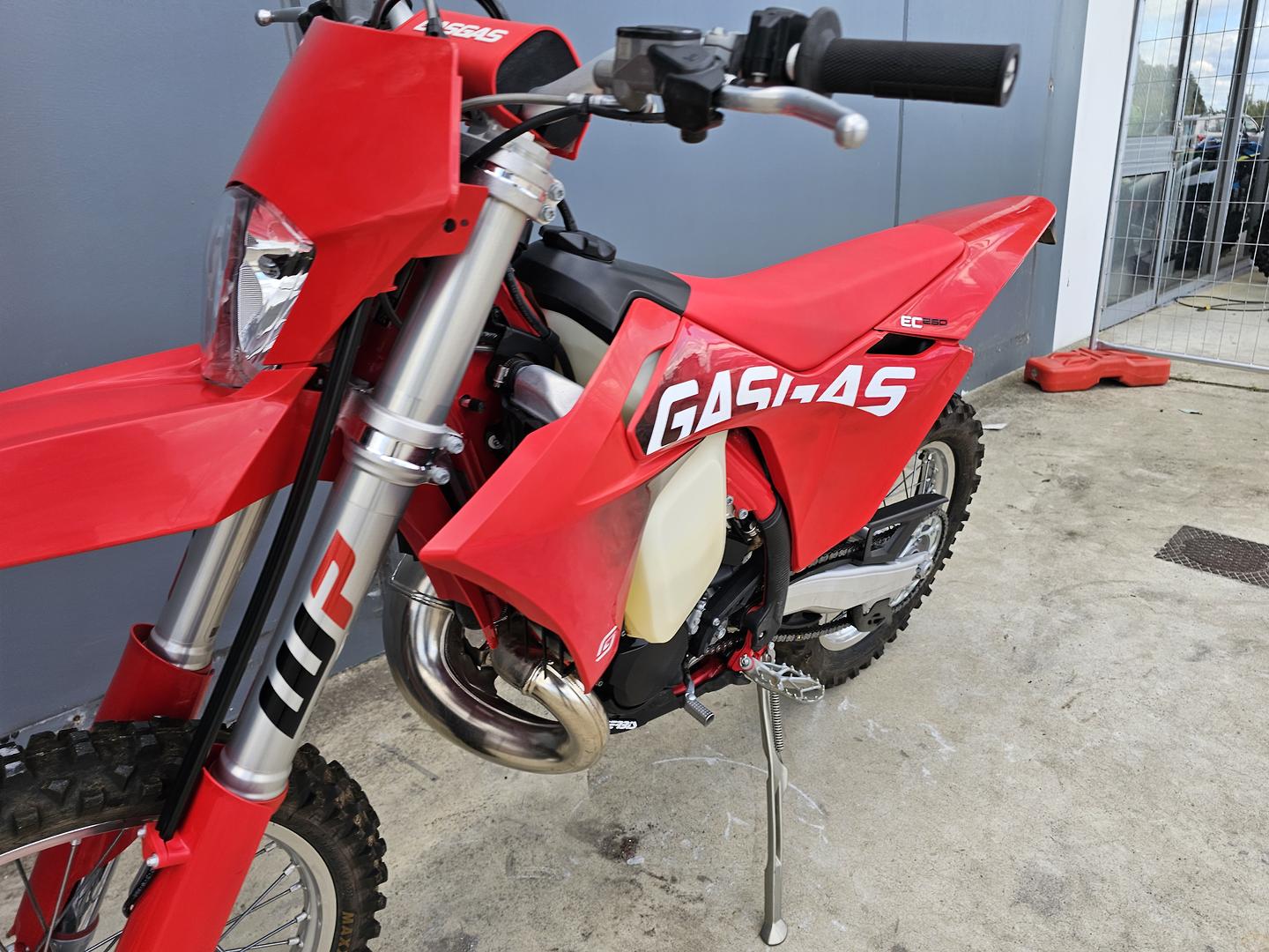 2024 GAS GAS EC 250 ENDURO