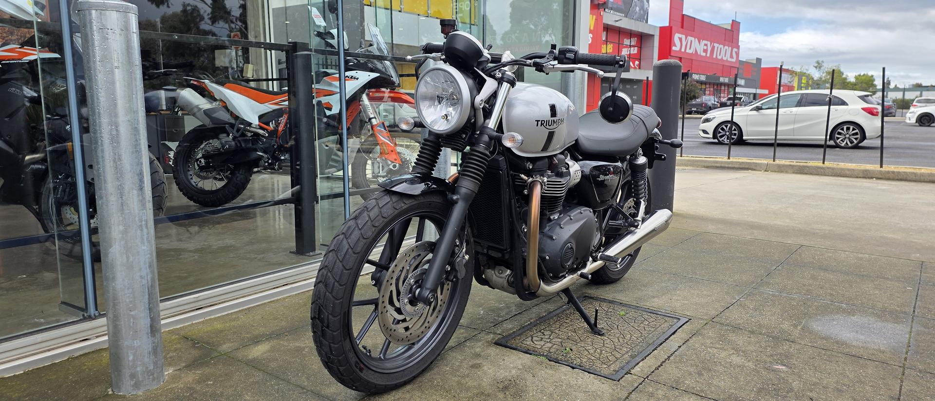 2021 TRIUMPH STREET TWIN ROAD