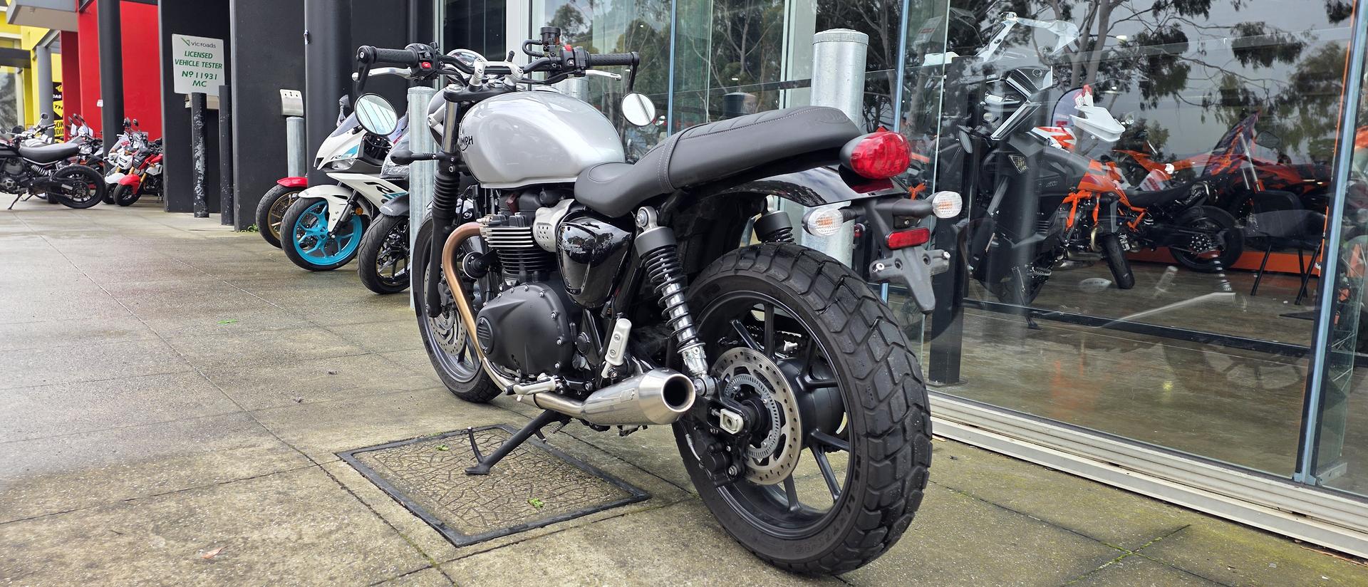 2021 TRIUMPH STREET TWIN ROAD