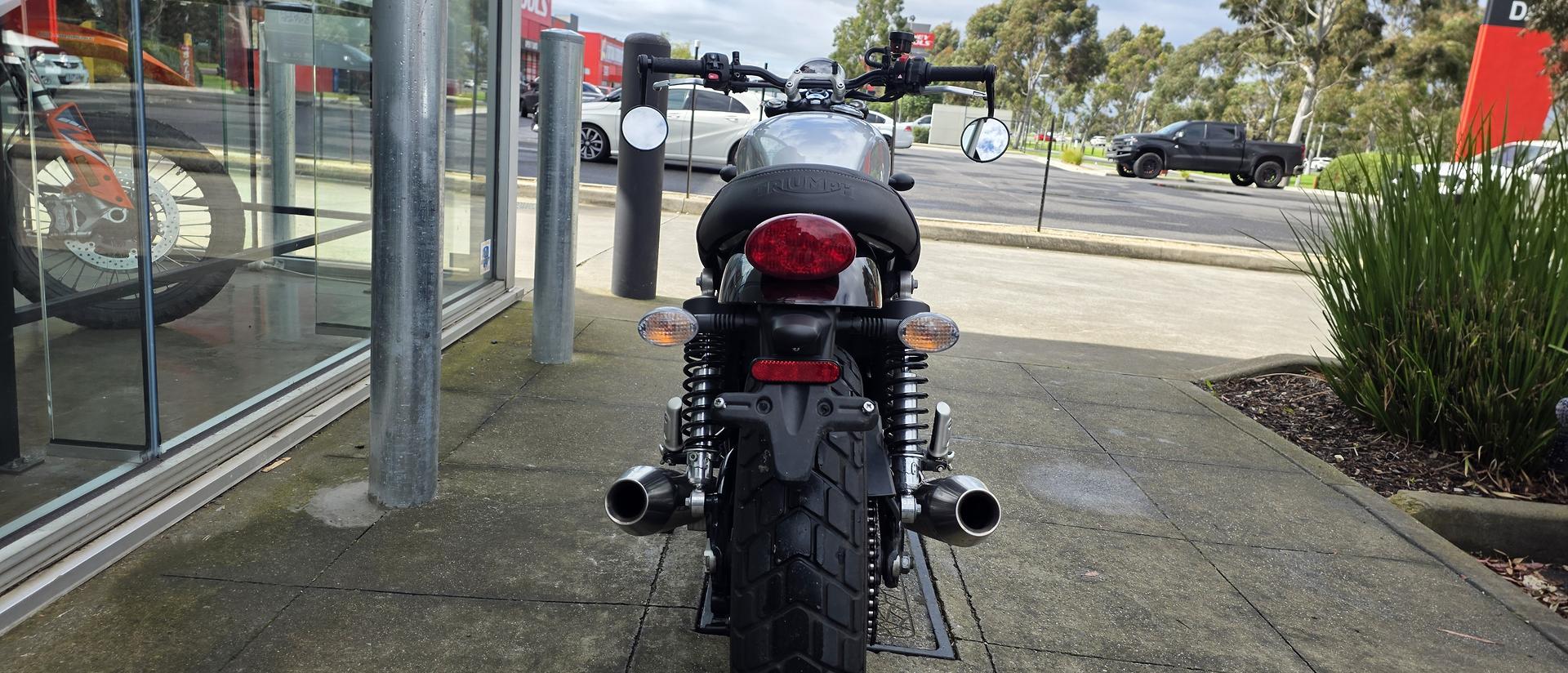 2021 TRIUMPH STREET TWIN ROAD