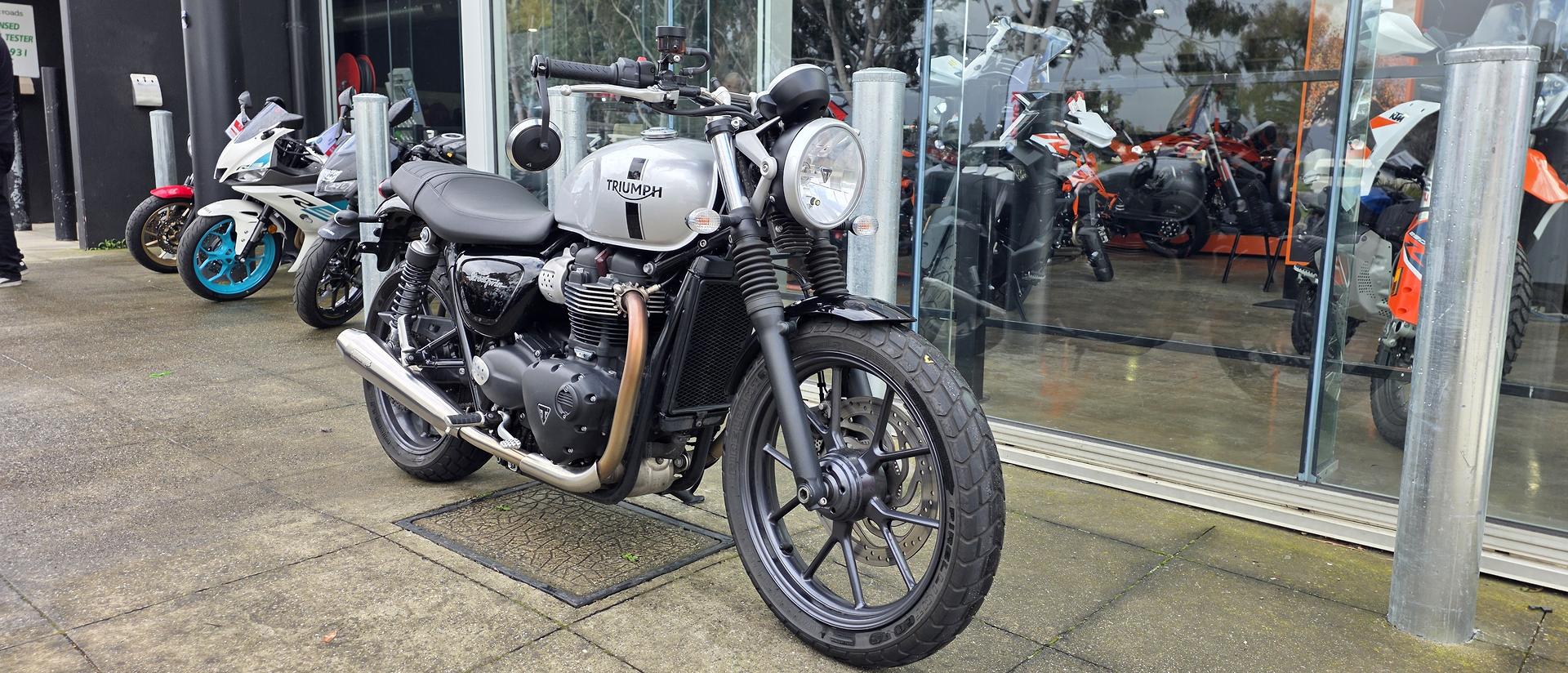 2021 TRIUMPH STREET TWIN ROAD