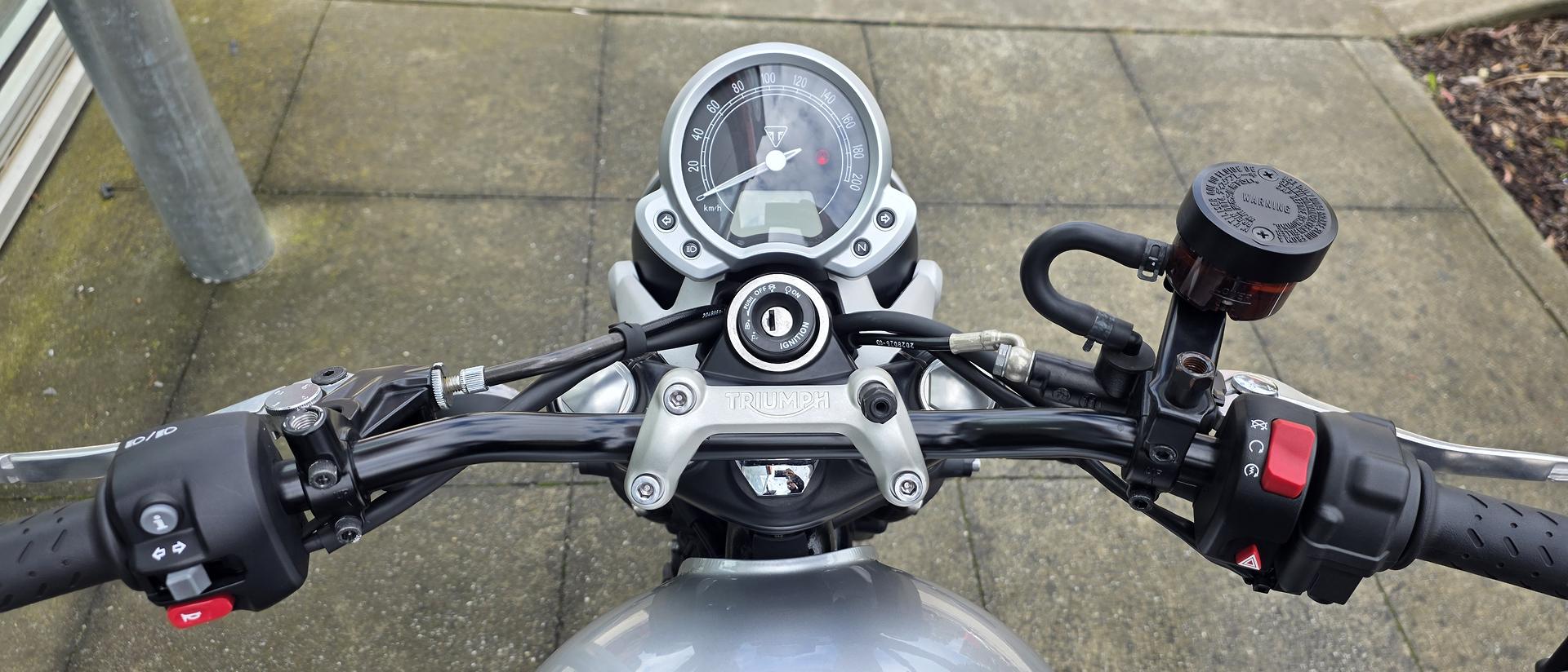 2021 TRIUMPH STREET TWIN ROAD