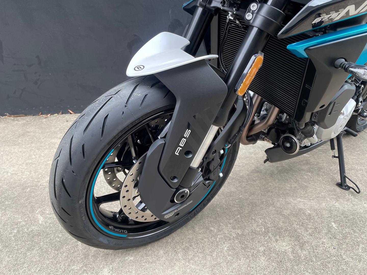 2026 CF MOTO 675 NK ROAD