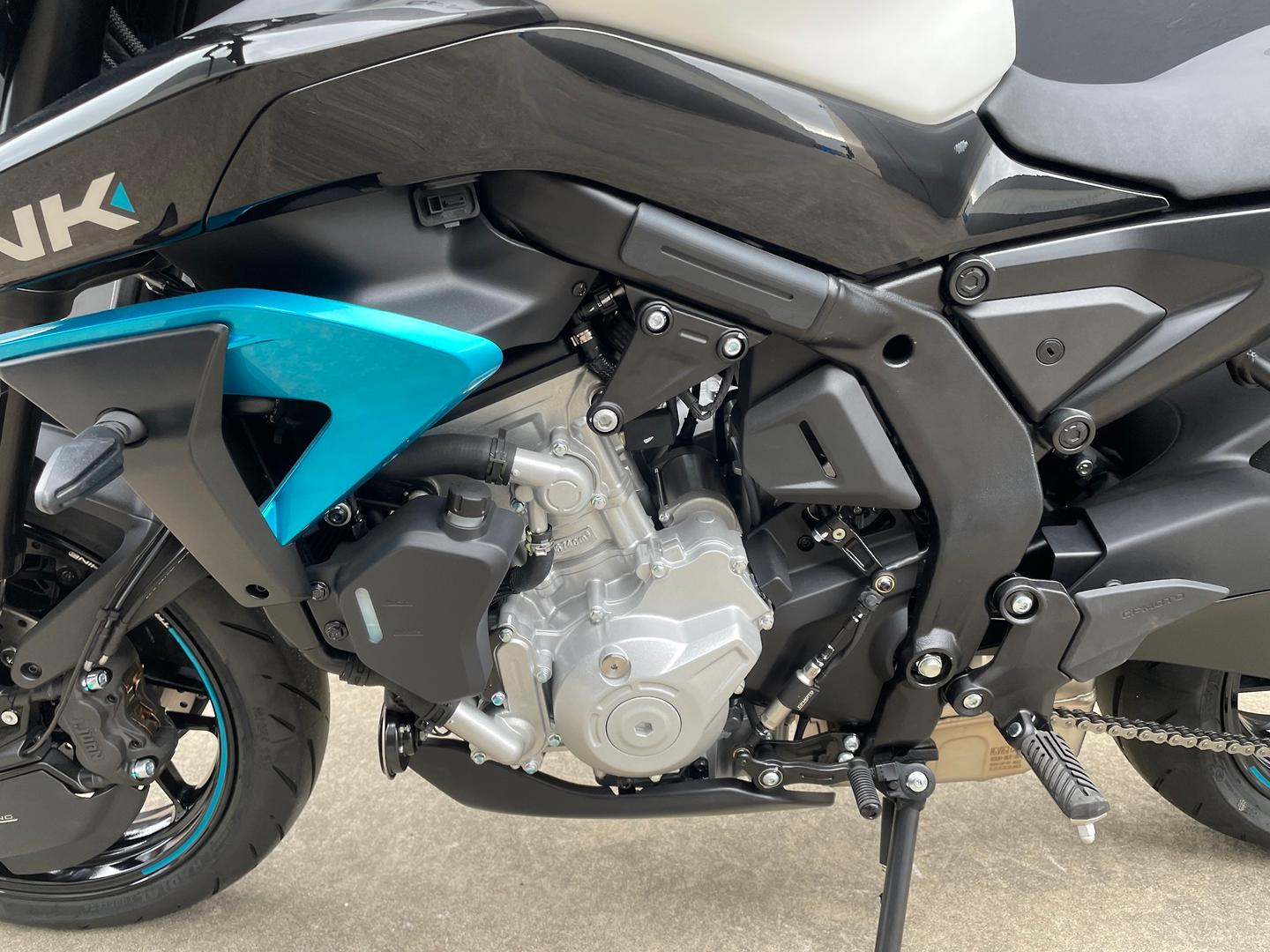 2026 CF MOTO 675 NK ROAD
