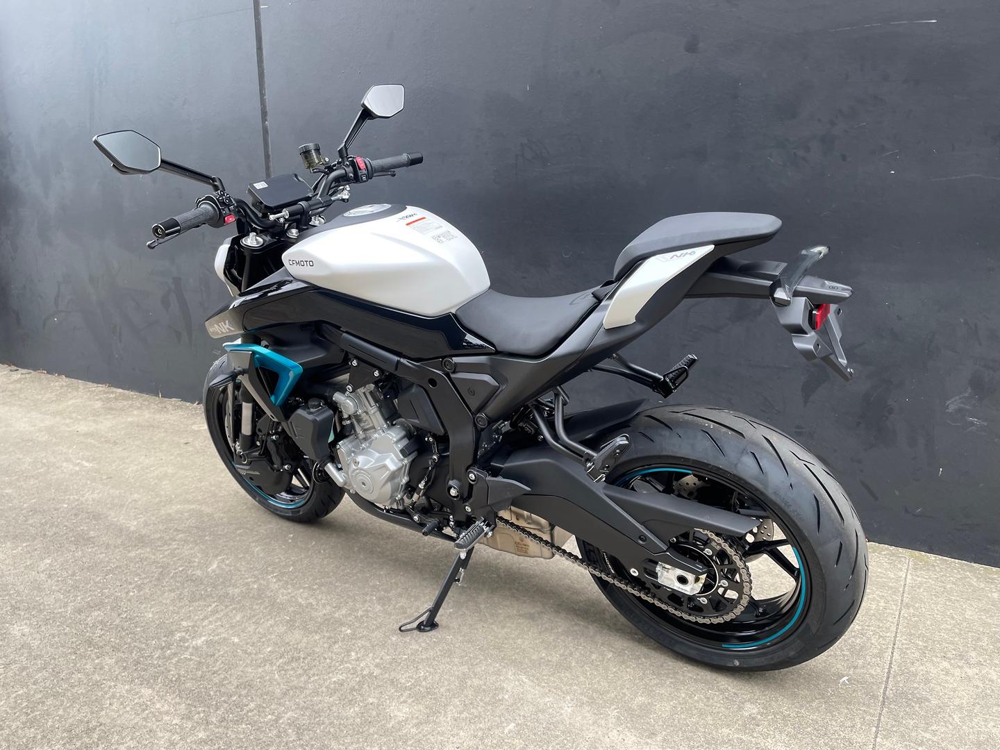 2026 CF MOTO 675 NK ROAD