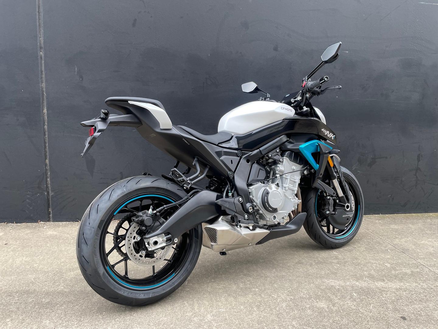 2026 CF MOTO 675 NK ROAD