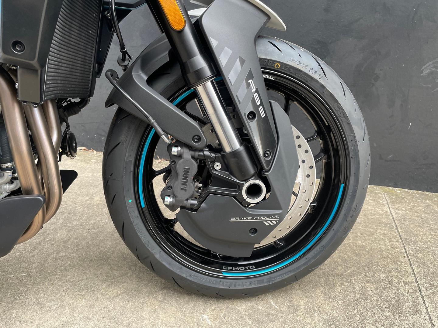 2026 CF MOTO 675 NK ROAD
