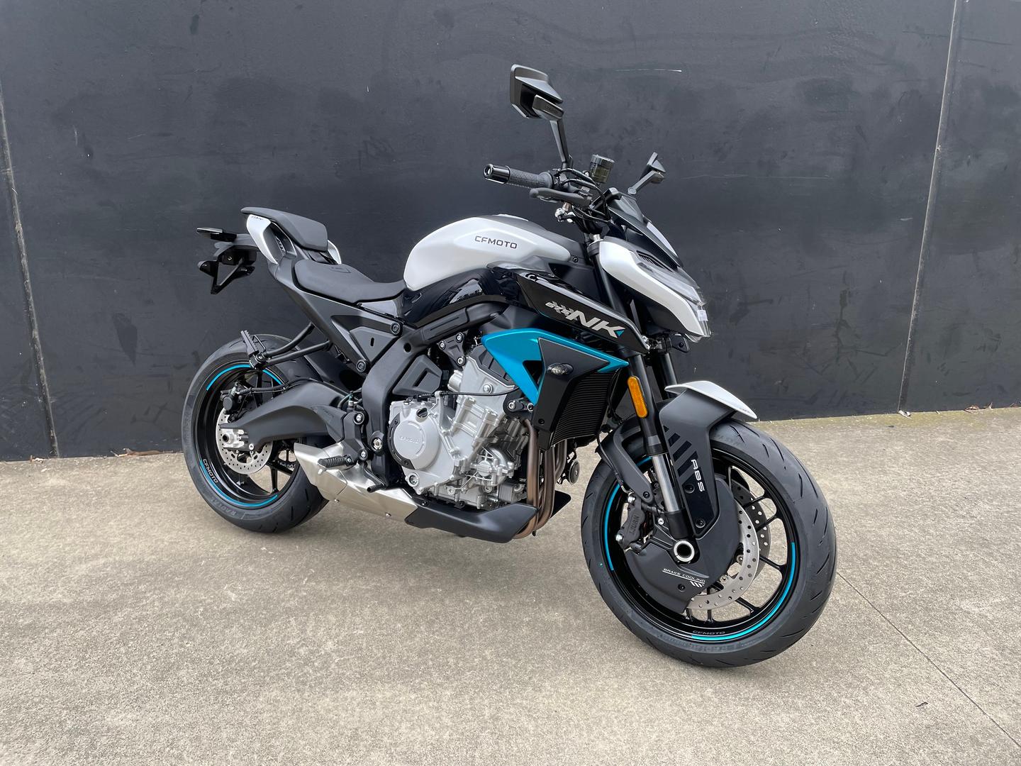 2026 CF MOTO 675 NK ROAD