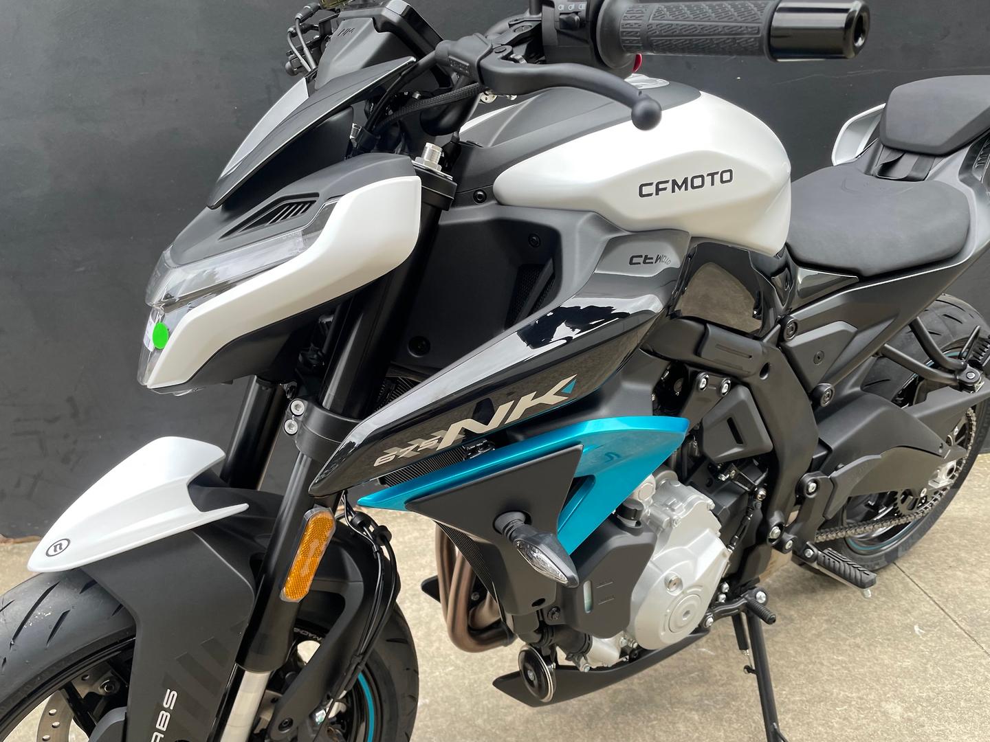 2026 CF MOTO 675 NK ROAD