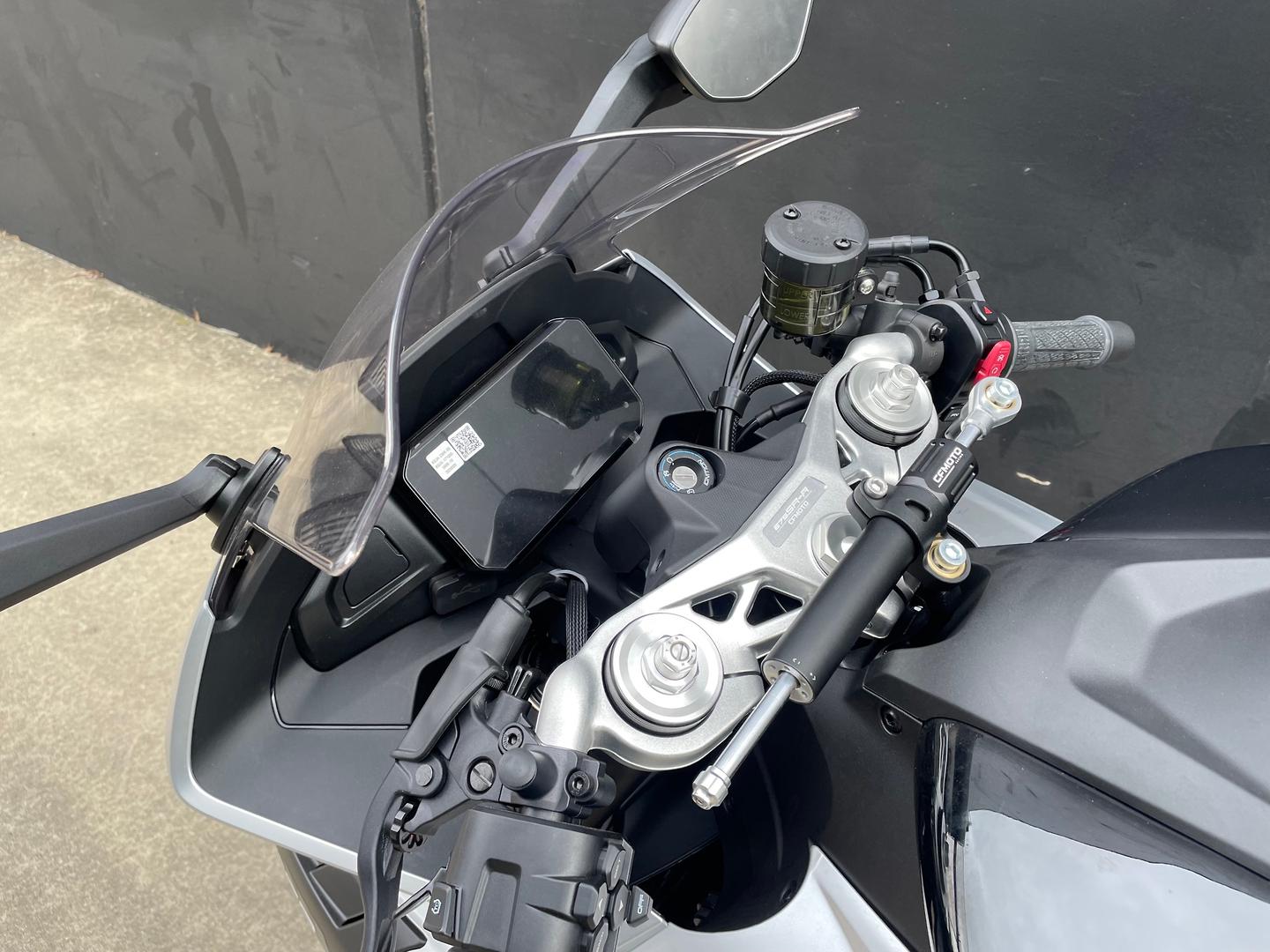 2026 CF MOTO 675 SR-R SPORTS