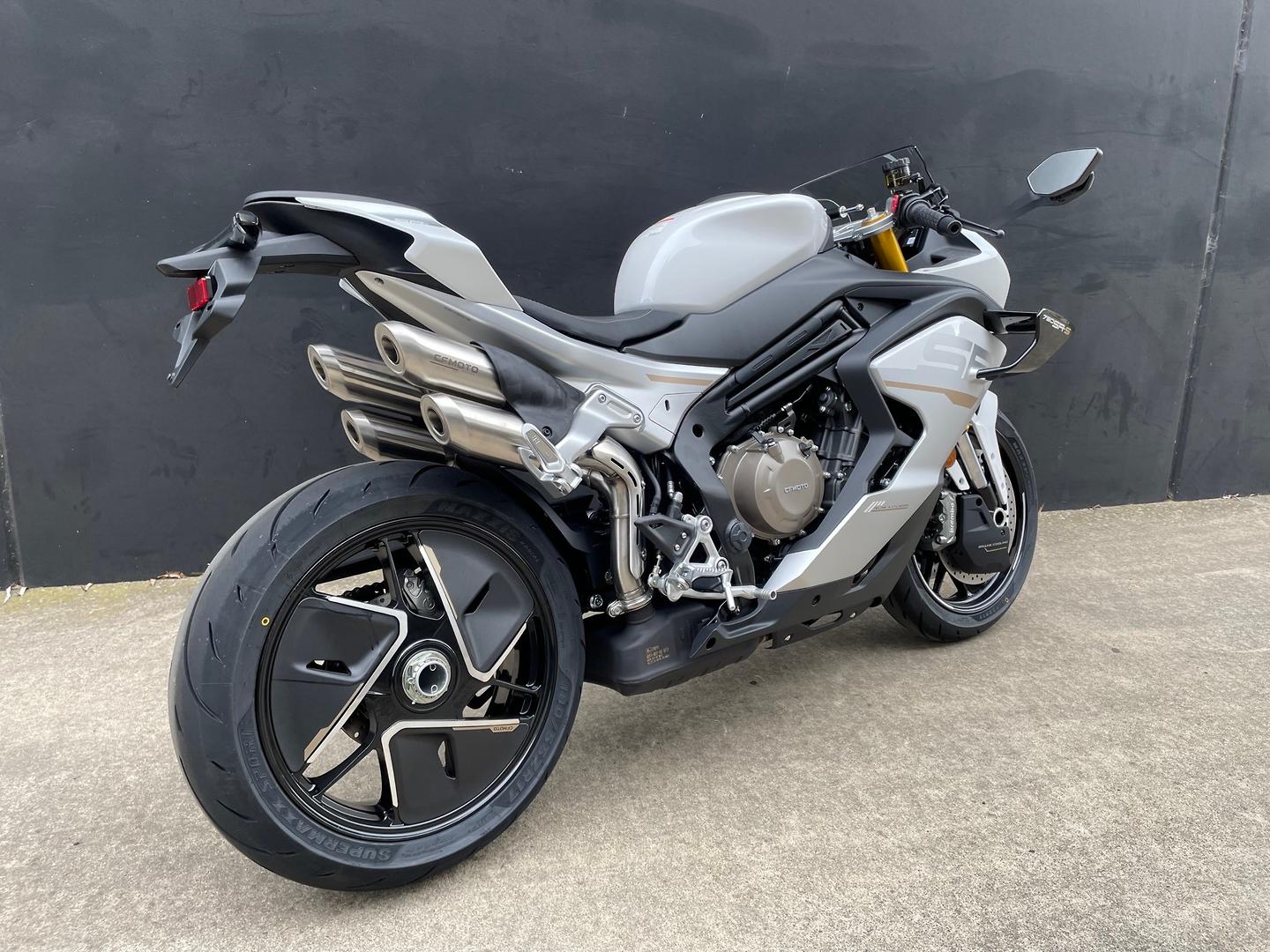 2026 CFMOTO 750 SR-S SPORTS
