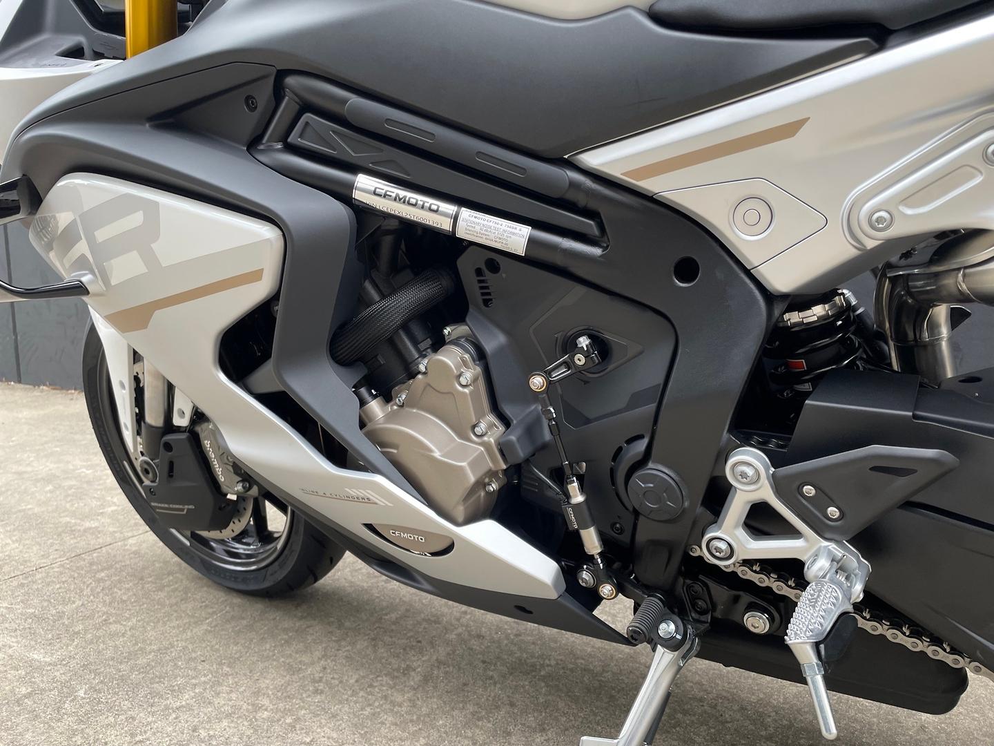 2026 CFMOTO 750 SR-S SPORTS
