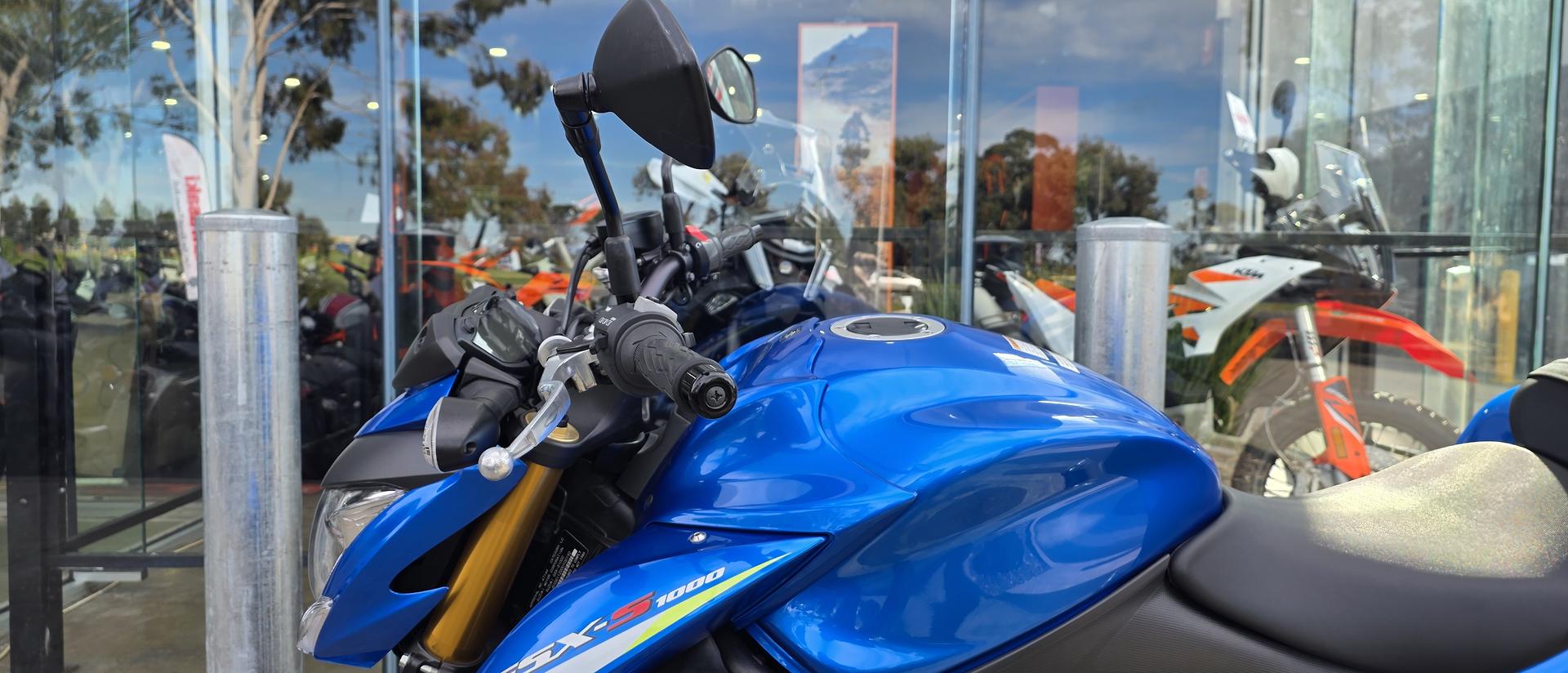 2016 SUZUKI GSX-S1000 ROAD