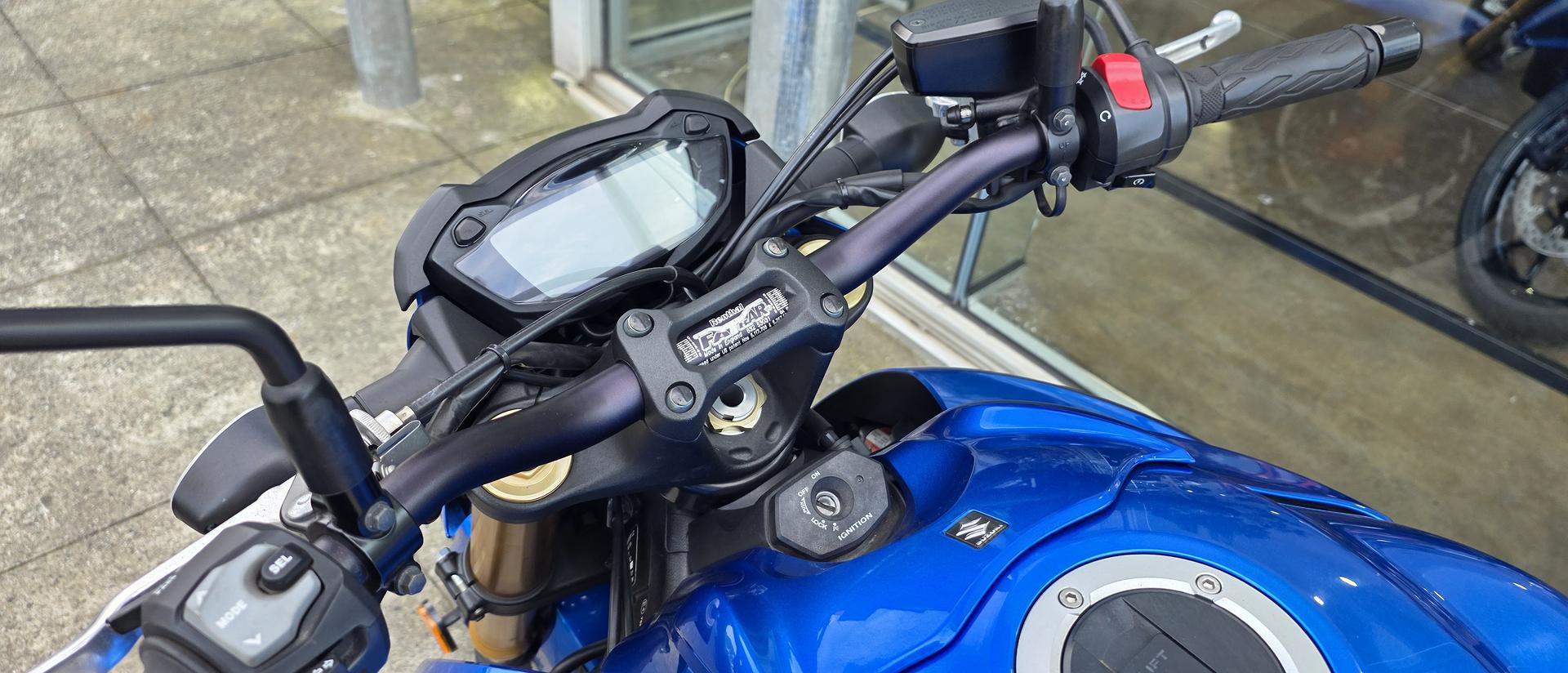 2016 SUZUKI GSX-S1000 ROAD