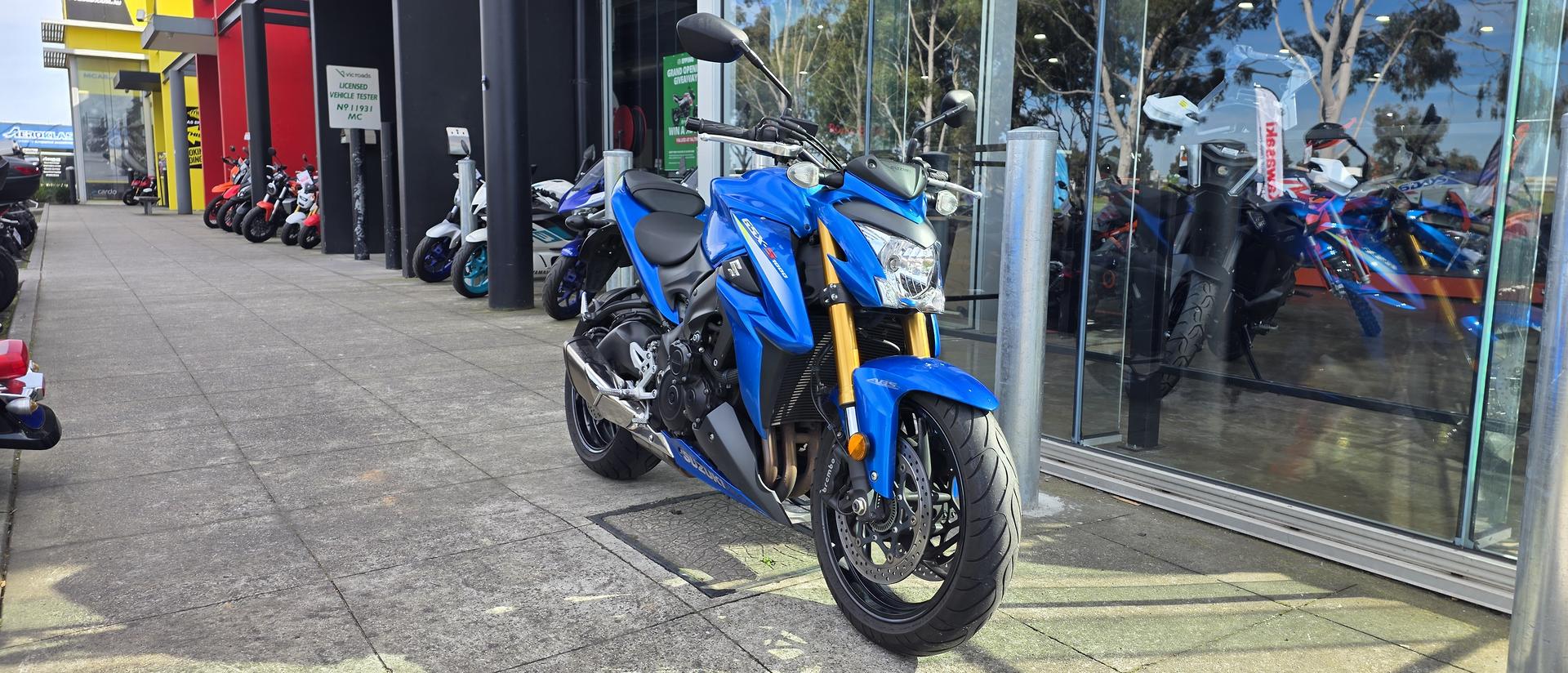 2016 SUZUKI GSX-S1000 ROAD