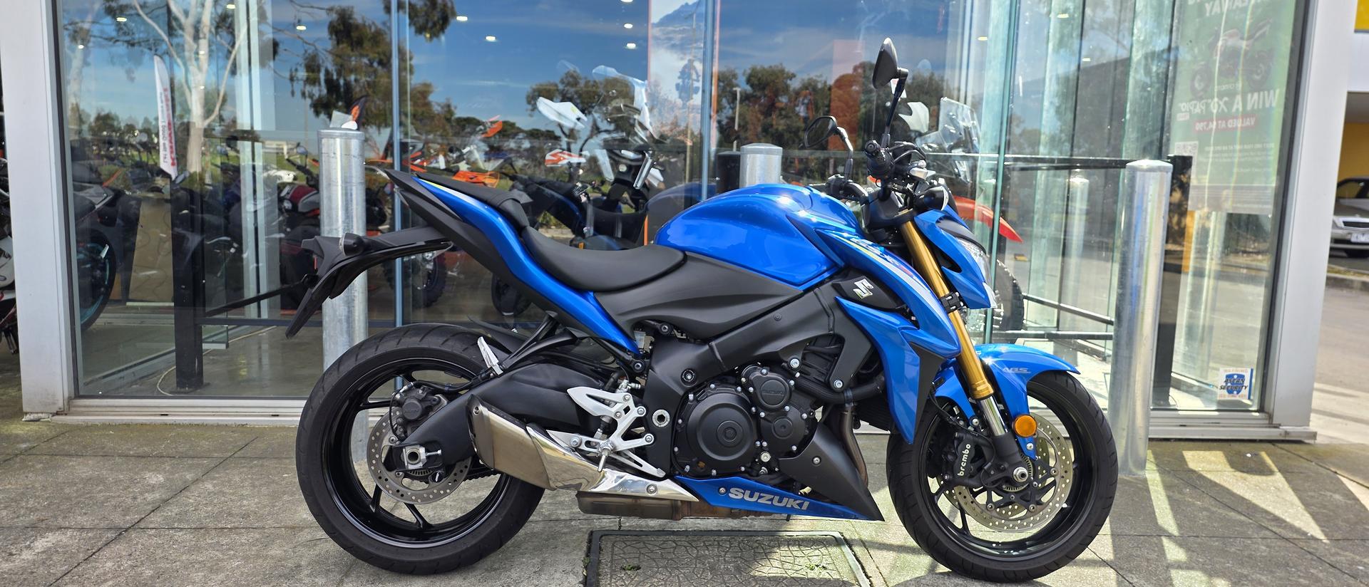 2016 SUZUKI GSX-S1000 ROAD