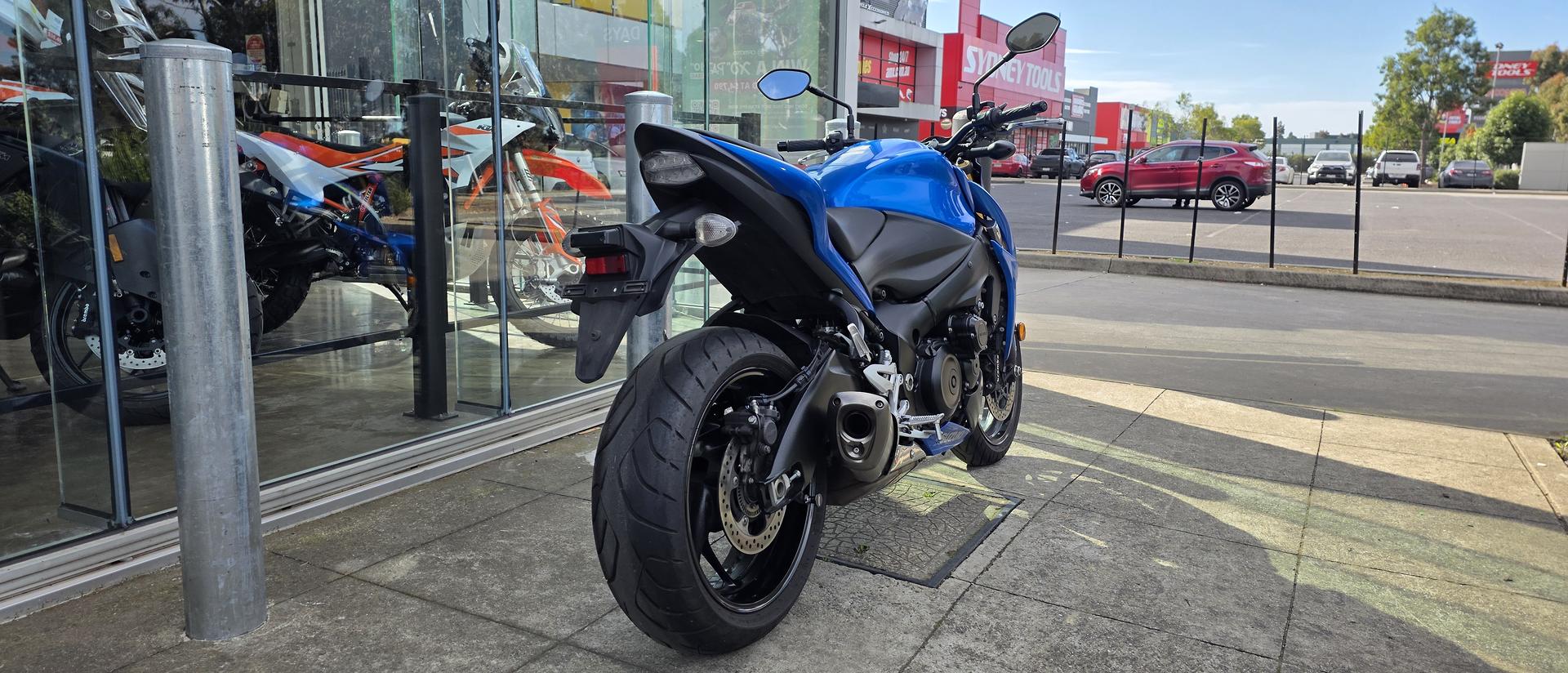 2016 SUZUKI GSX-S1000 ROAD
