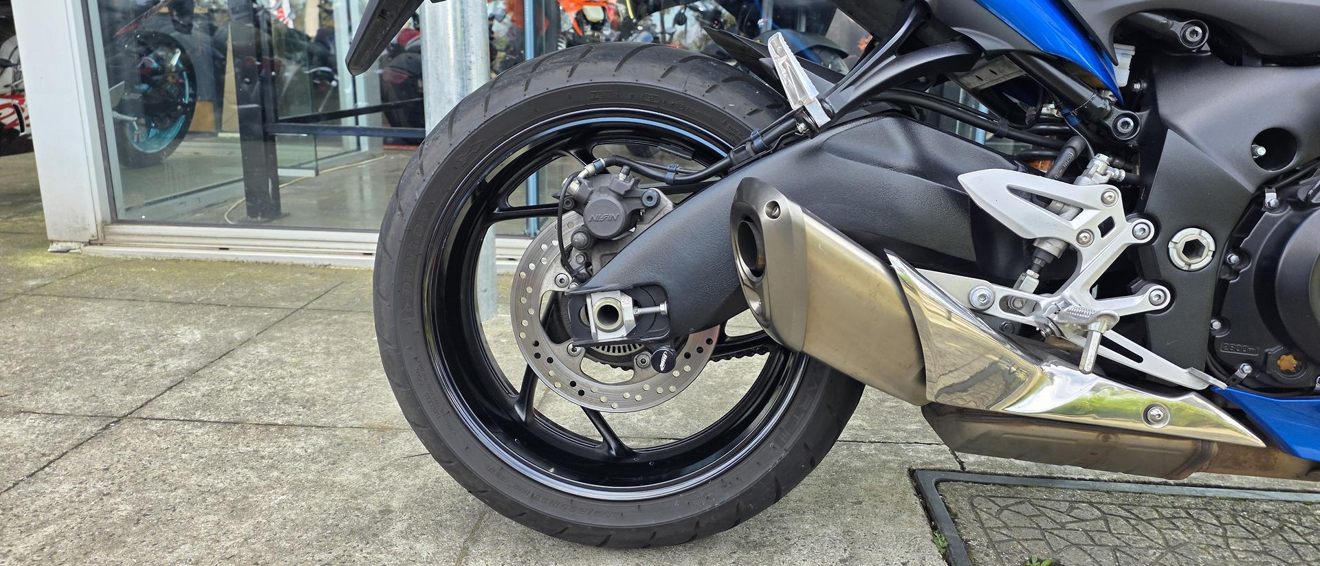 2016 SUZUKI GSX-S1000 ROAD