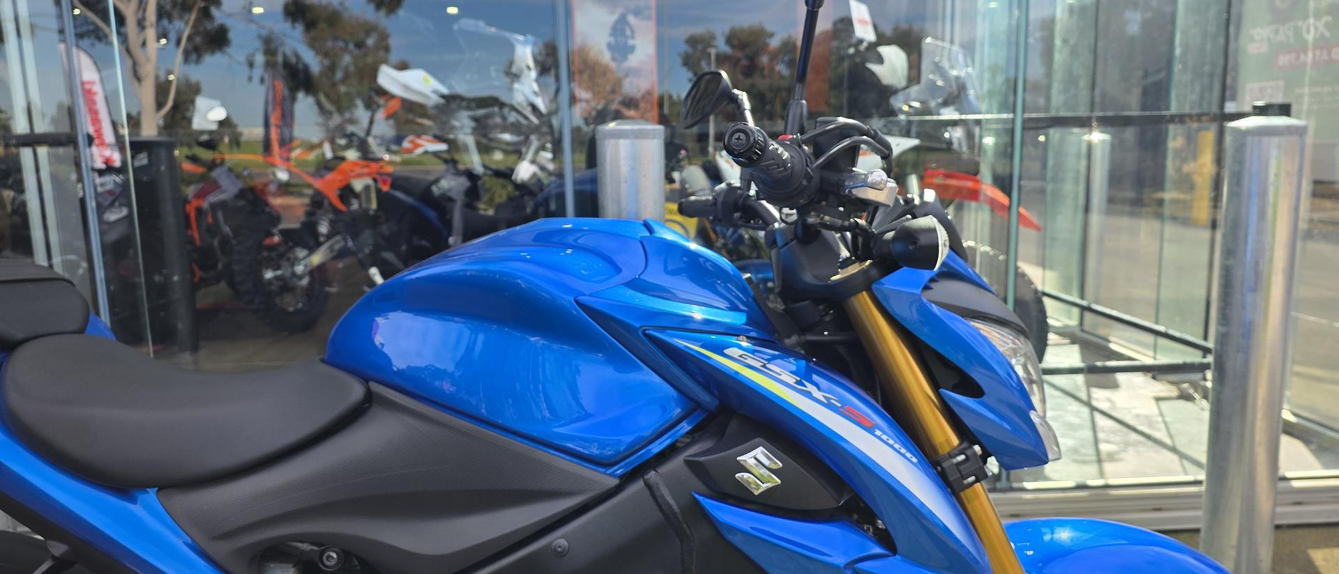 2016 SUZUKI GSX-S1000 ROAD
