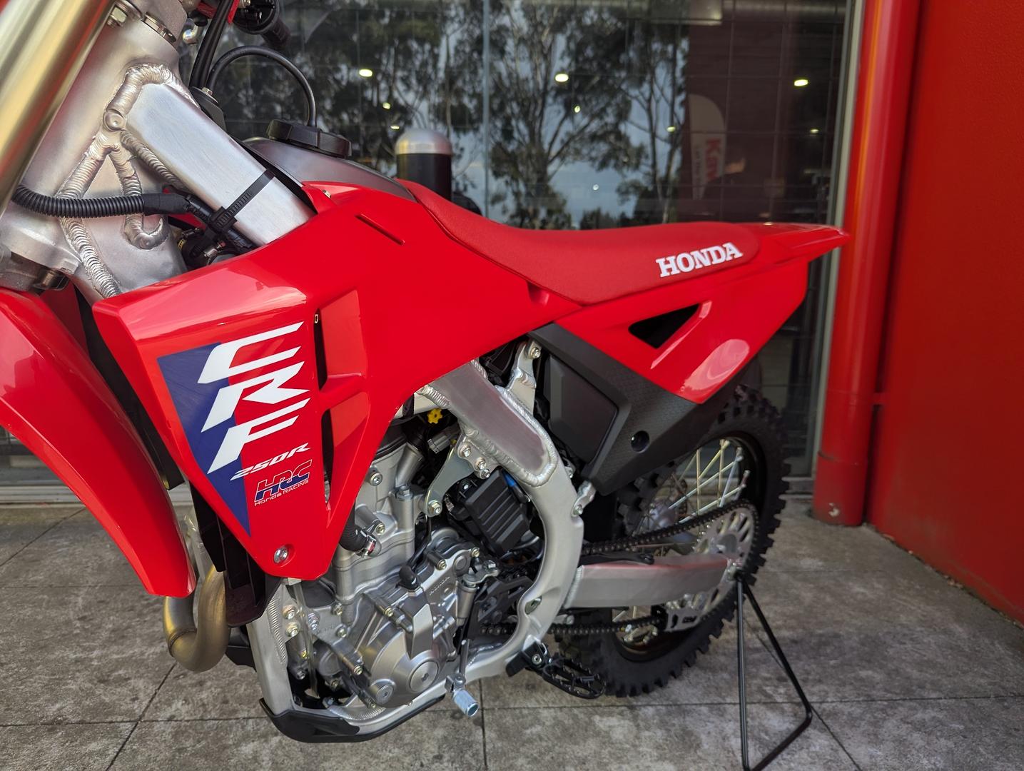 2025 HONDA CRF250R MOTOCROSS