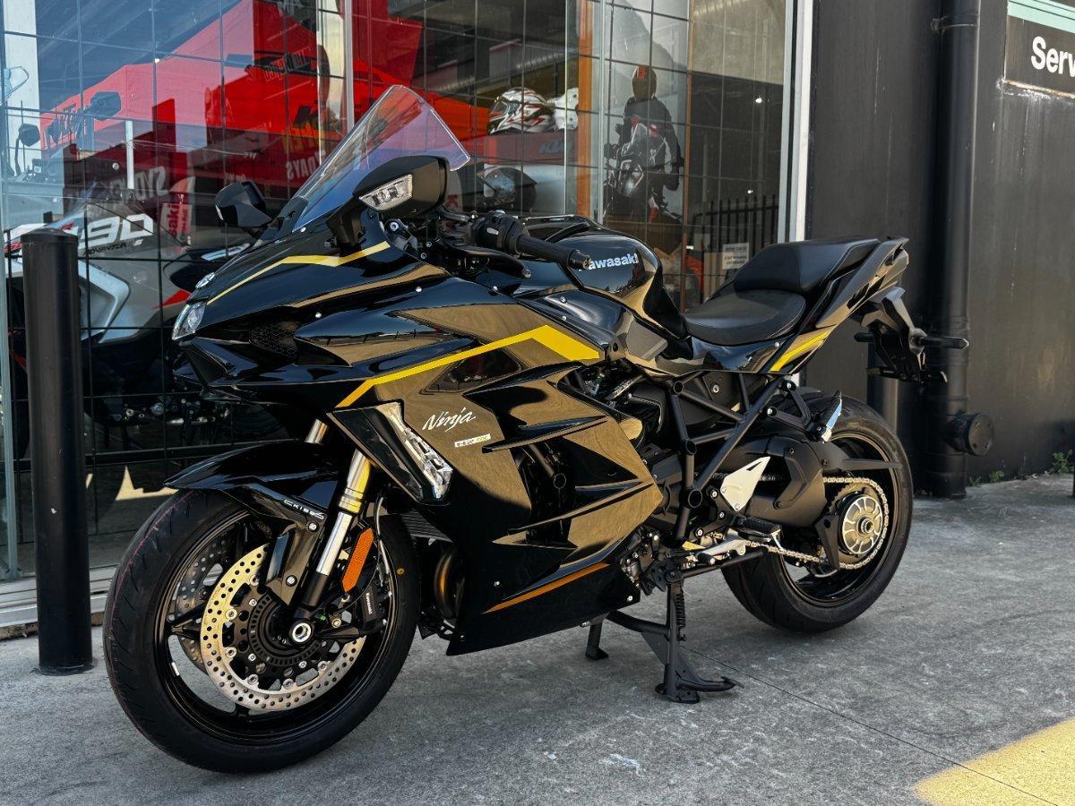 2025 KAWASAKI NINJA H2 SX SPORTS