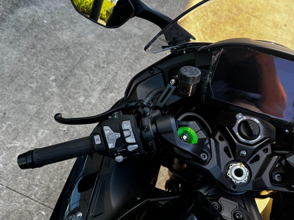 2025 KAWASAKI NINJA H2 SX SPORTS