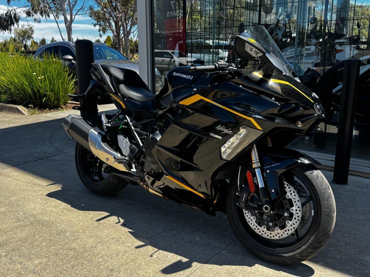 2025 KAWASAKI NINJA H2 SX SPORTS