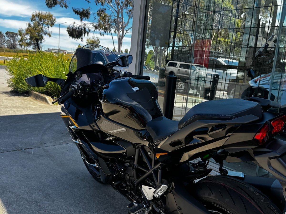 2025 KAWASAKI NINJA H2 SX SPORTS