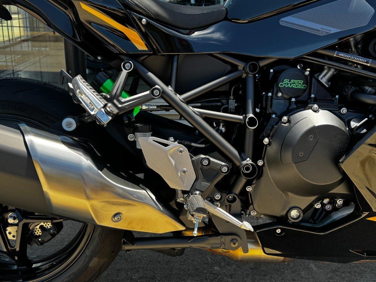 2025 KAWASAKI NINJA H2 SX SPORTS