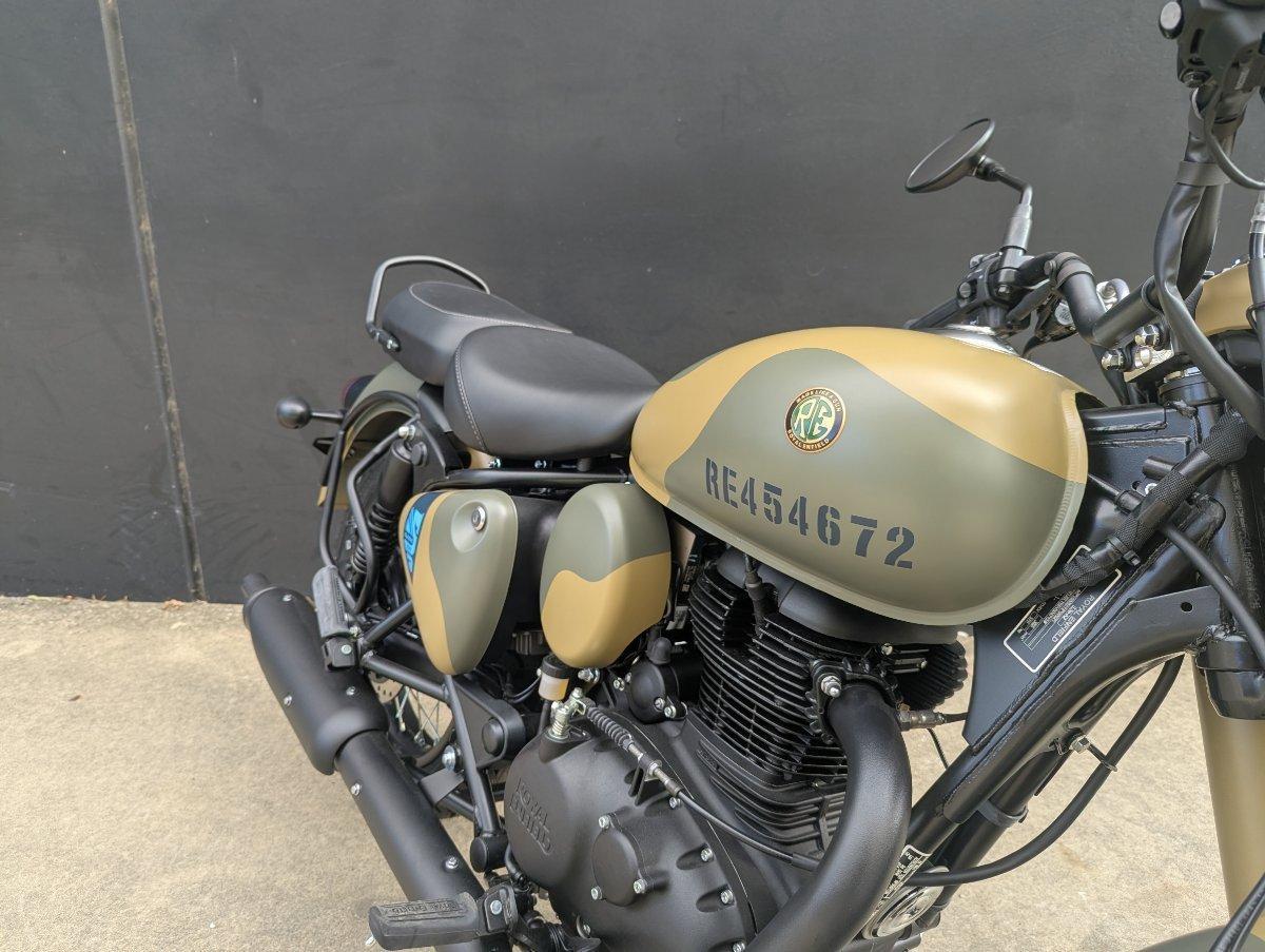 2025 ROYAL ENFIELD CLASSIC 350 SIGNALS ROAD
