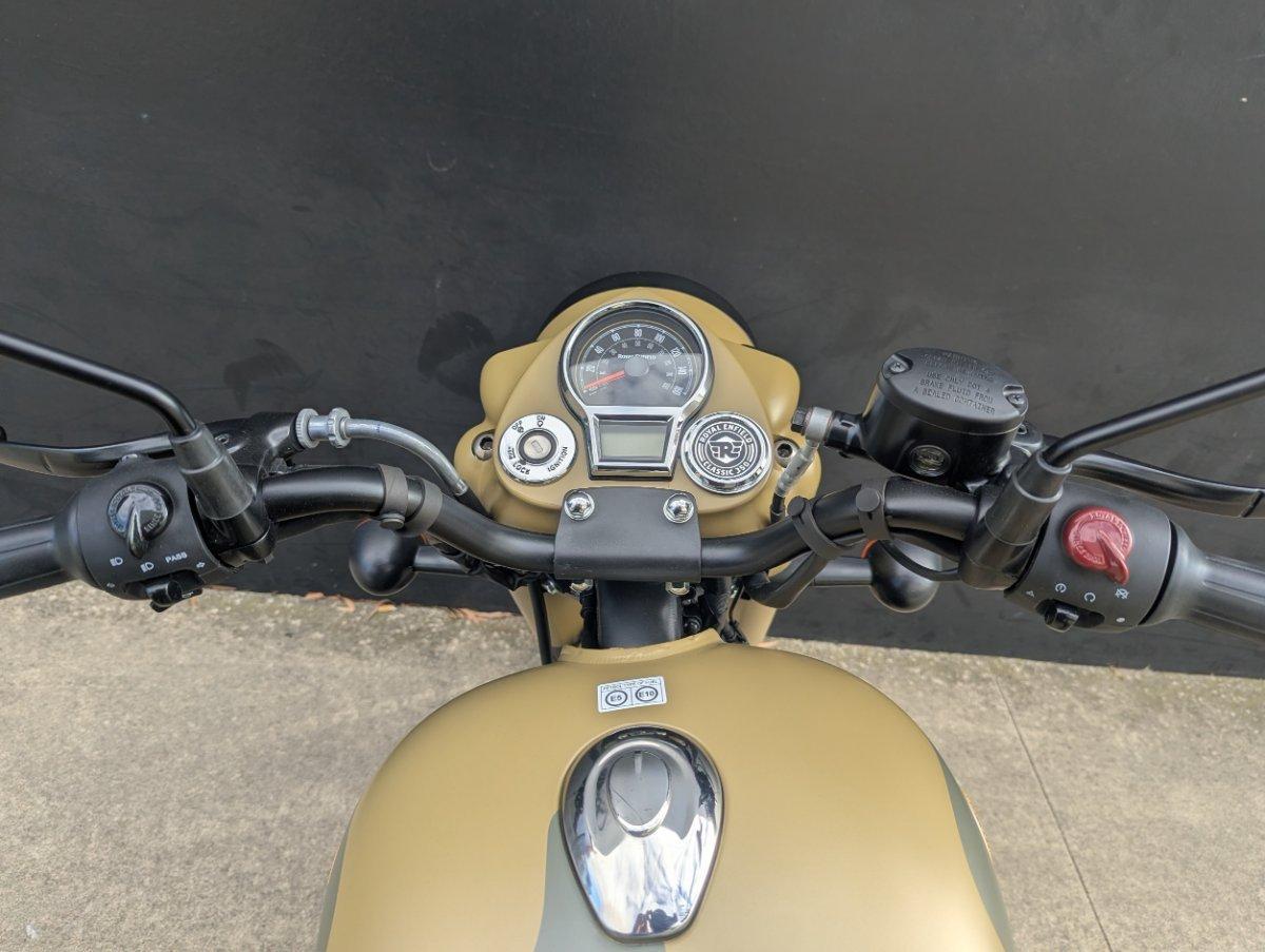2025 ROYAL ENFIELD CLASSIC 350 SIGNALS ROAD