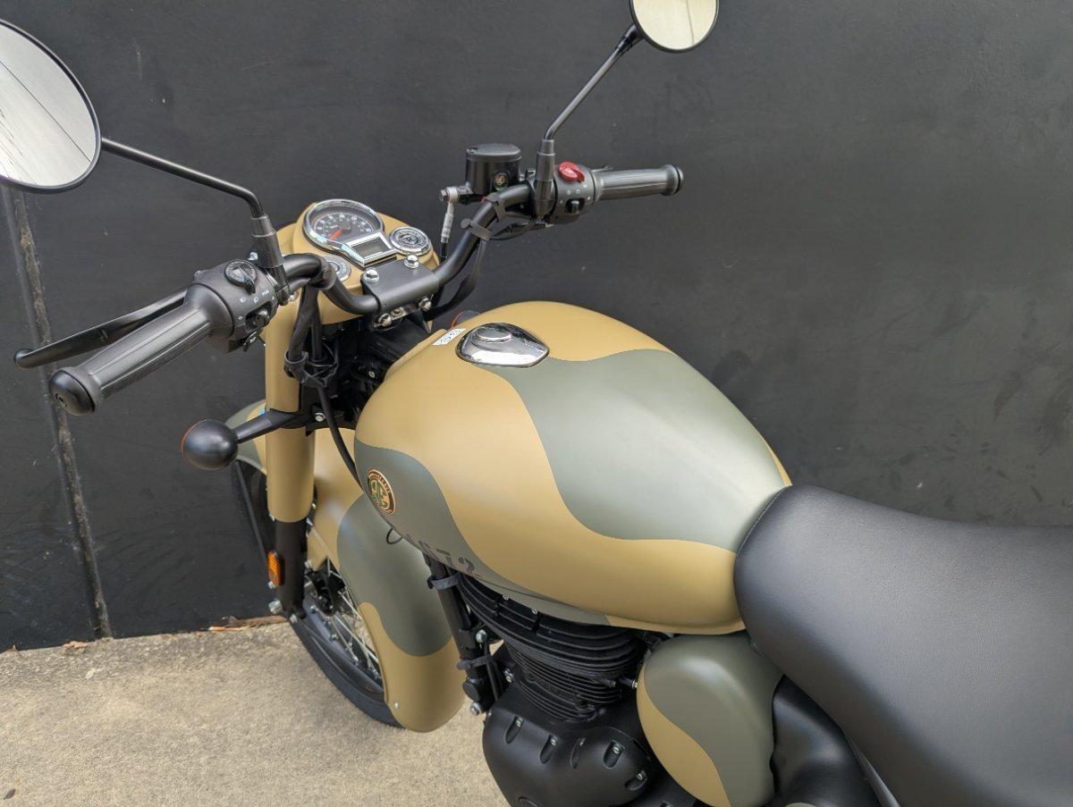 2025 ROYAL ENFIELD CLASSIC 350 SIGNALS ROAD