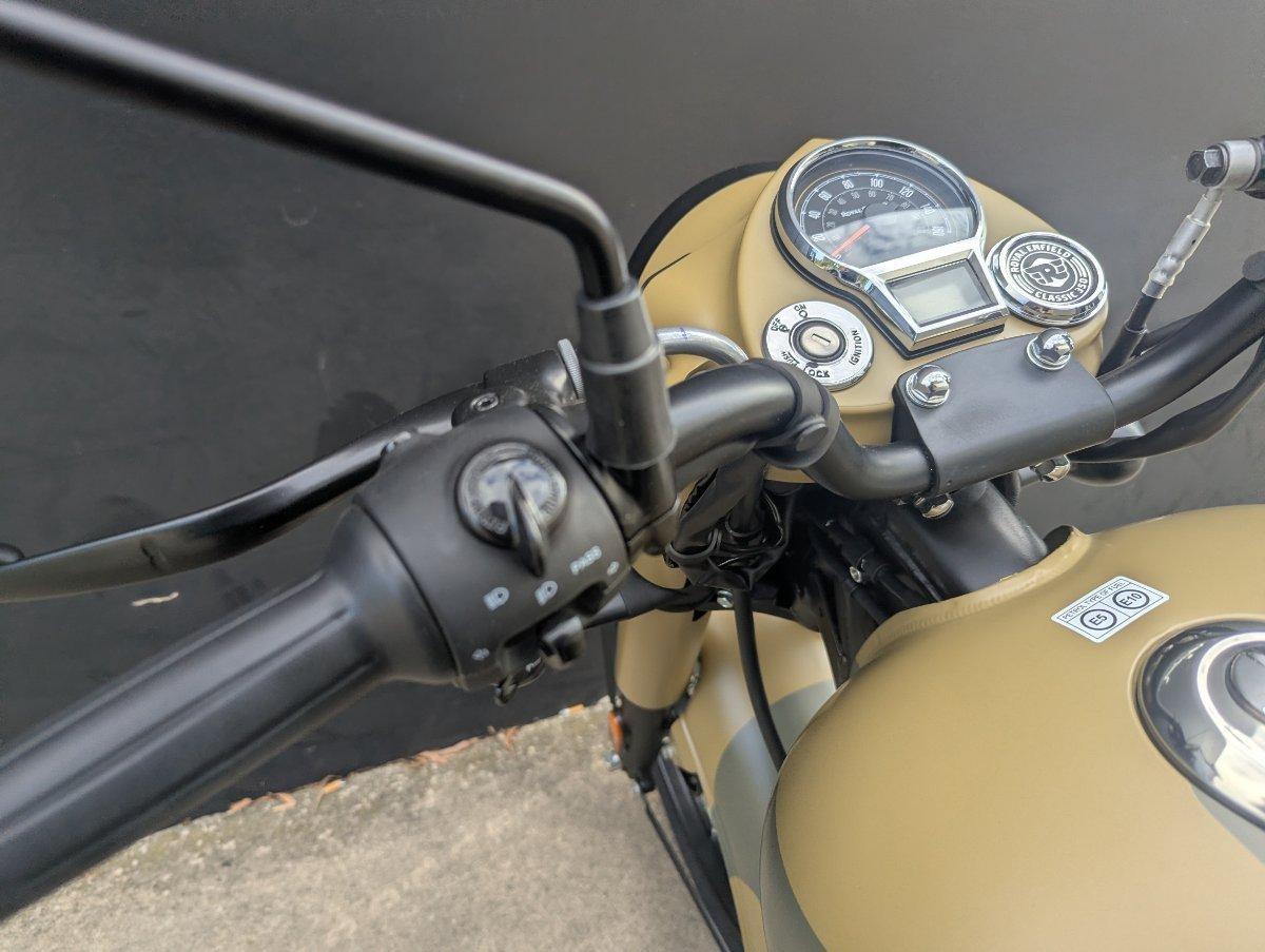 2025 ROYAL ENFIELD CLASSIC 350 SIGNALS ROAD