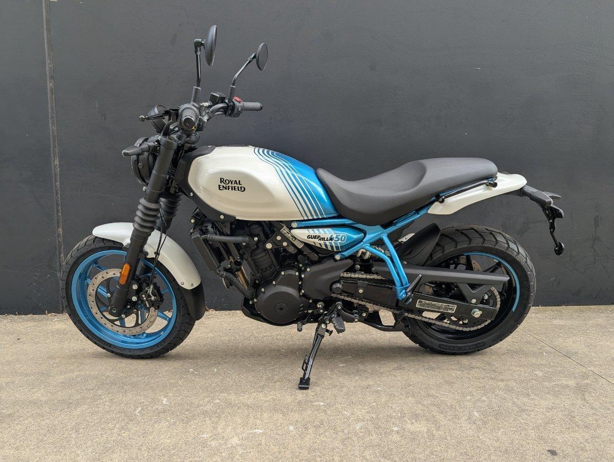 2025 ROYAL ENFIELD GUERILLA 450 ROAD