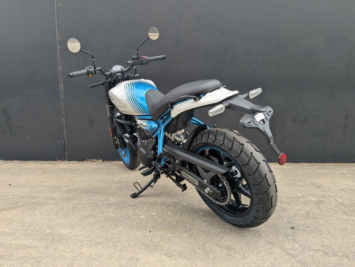 2025 ROYAL ENFIELD GUERILLA 450 ROAD