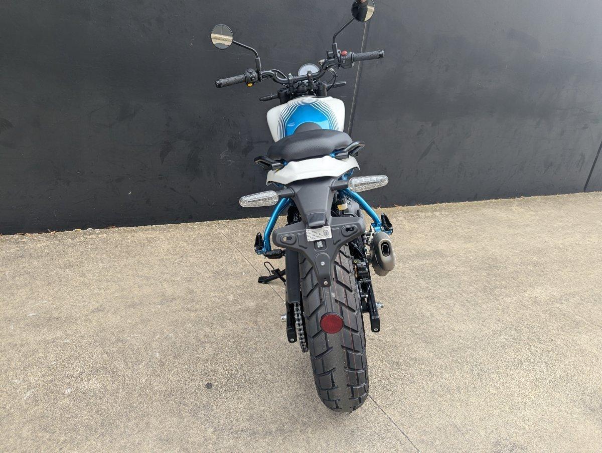 2025 ROYAL ENFIELD GUERILLA 450 ROAD