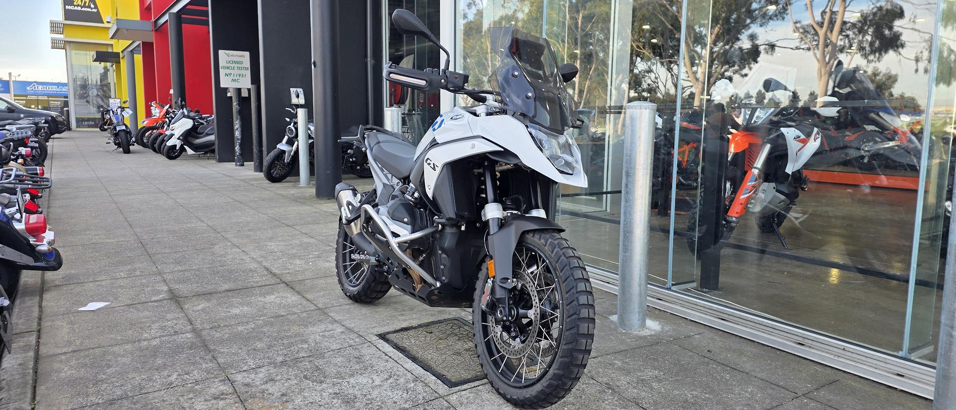 2025 BMW R 1300 GS PURE DUAL SPORTS