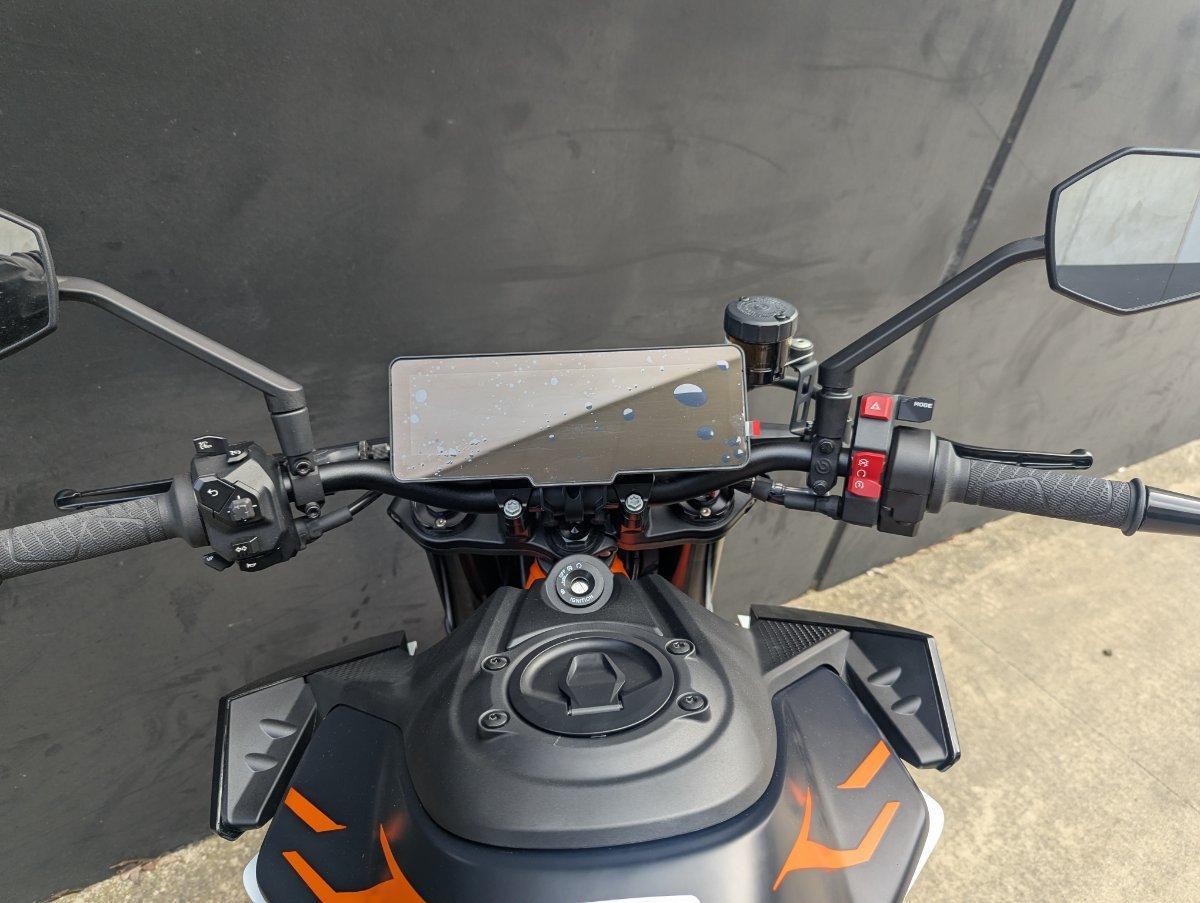 2026 KTM 990 DUKE R ROAD