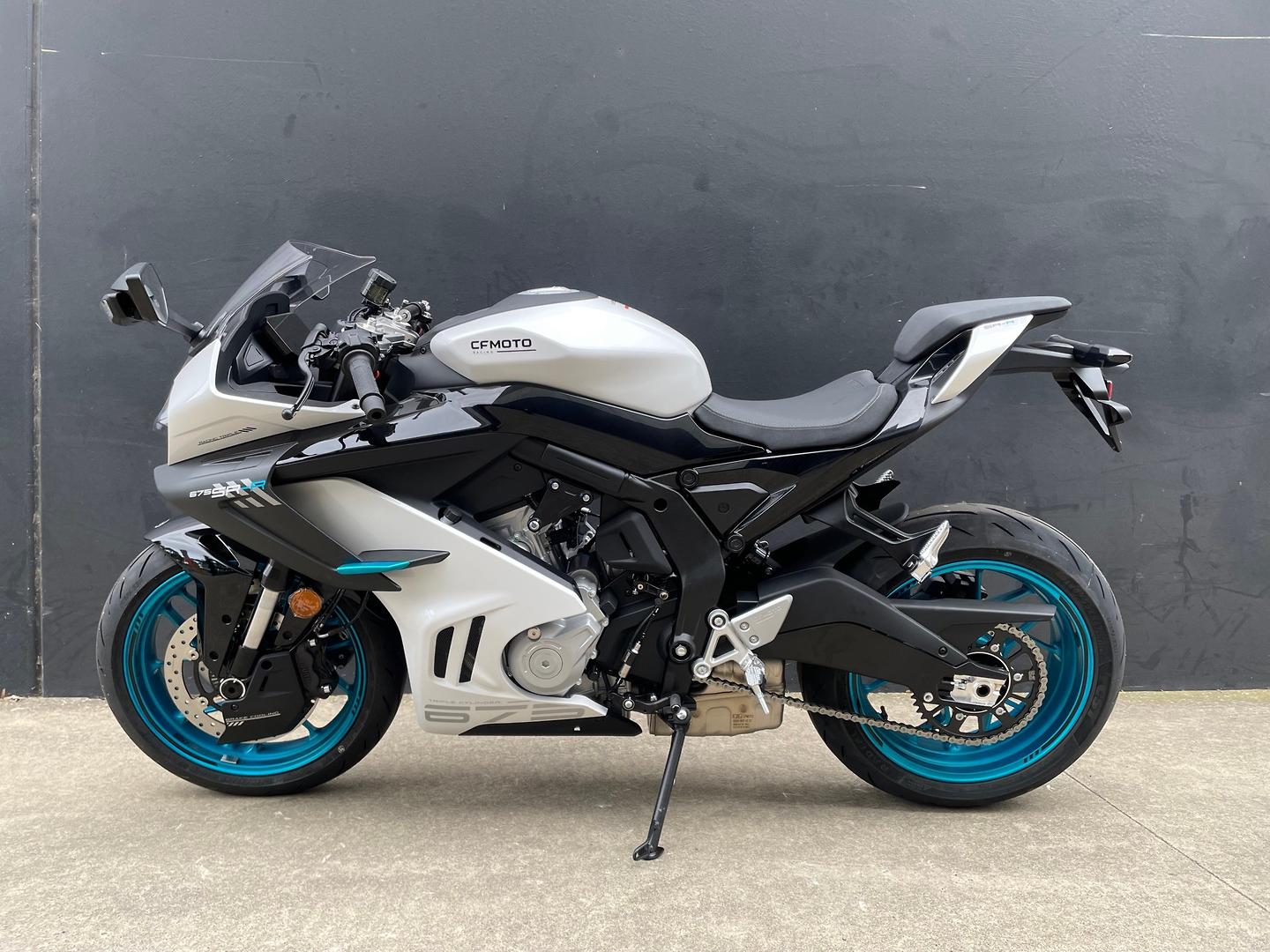 2026 CF MOTO 675 SR-R SPORTS
