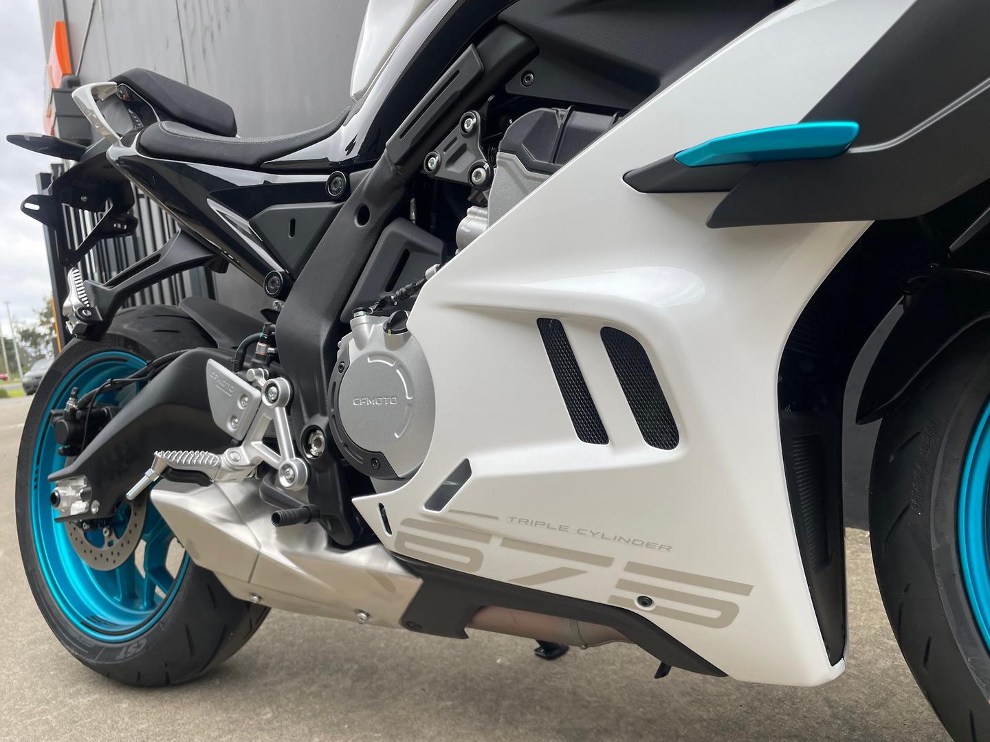 2026 CF MOTO 675 SR-R SPORTS