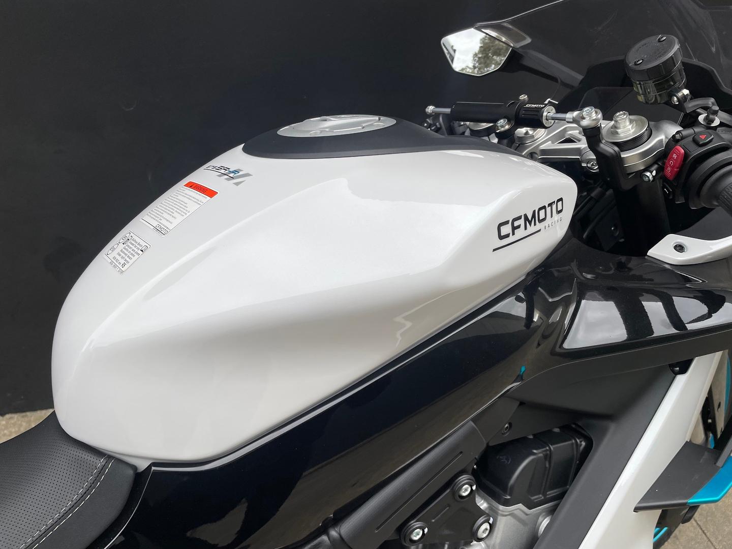 2026 CF MOTO 675 SR-R SPORTS
