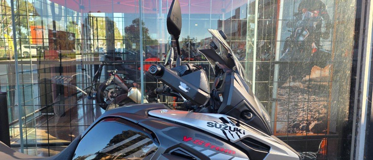 2017 SUZUKI V-STROM 1000 (ABS) (DL1000A) DUAL SPORTS
