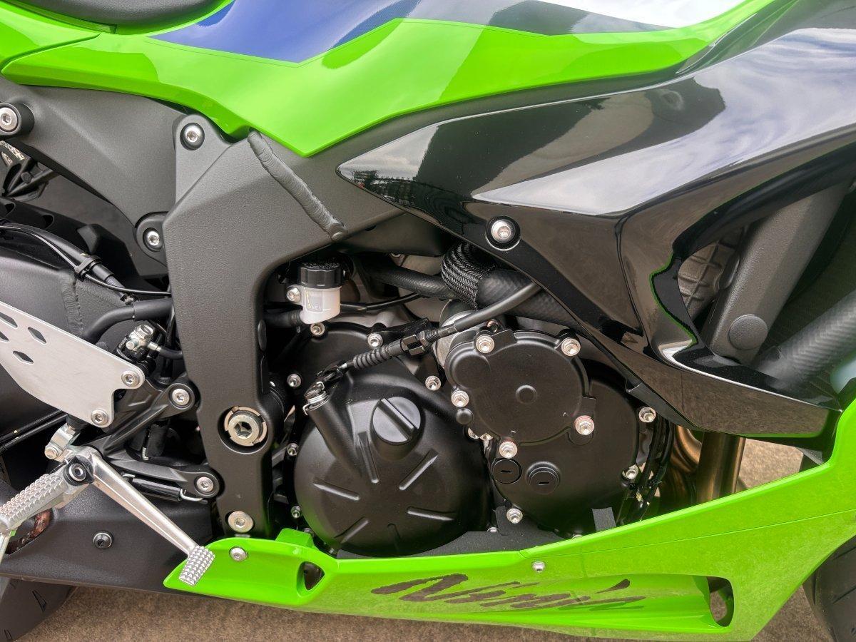 2026 KAWASAKI NINJA ZX-6R (636) SPORTS