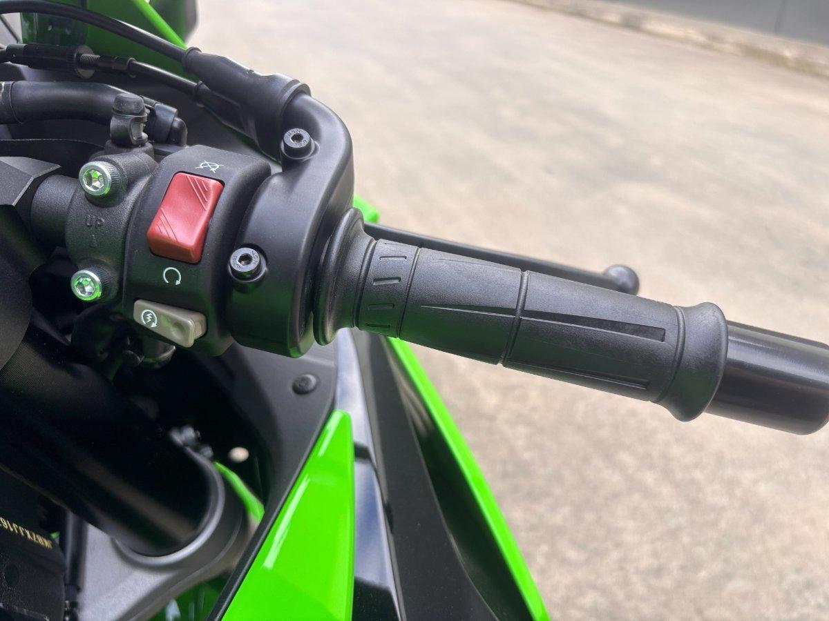 2026 KAWASAKI NINJA ZX-6R (636) SPORTS