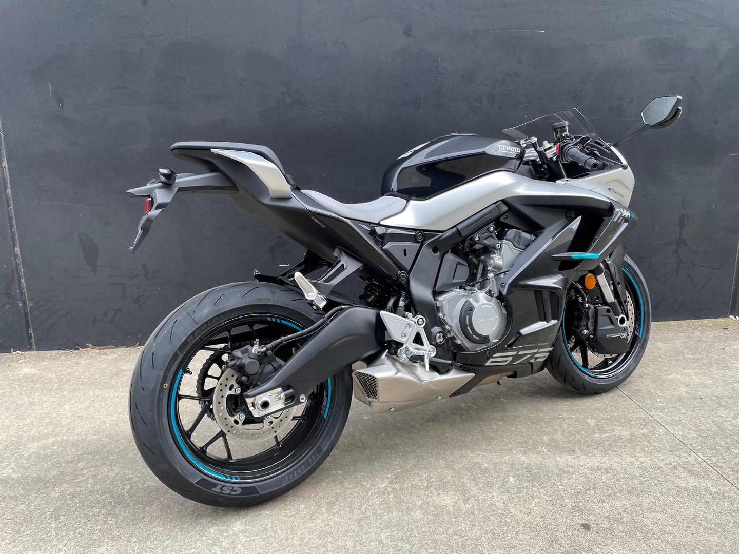 2026 CF MOTO 675 SR-R SPORTS