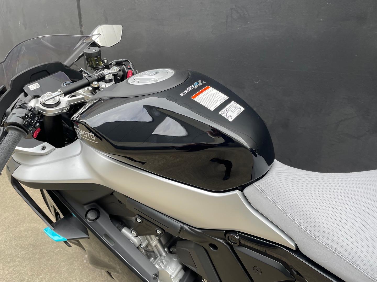 2026 CF MOTO 675 SR-R SPORTS