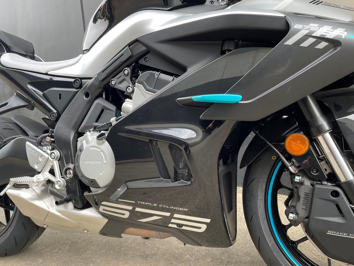 2026 CF MOTO 675 SR-R SPORTS