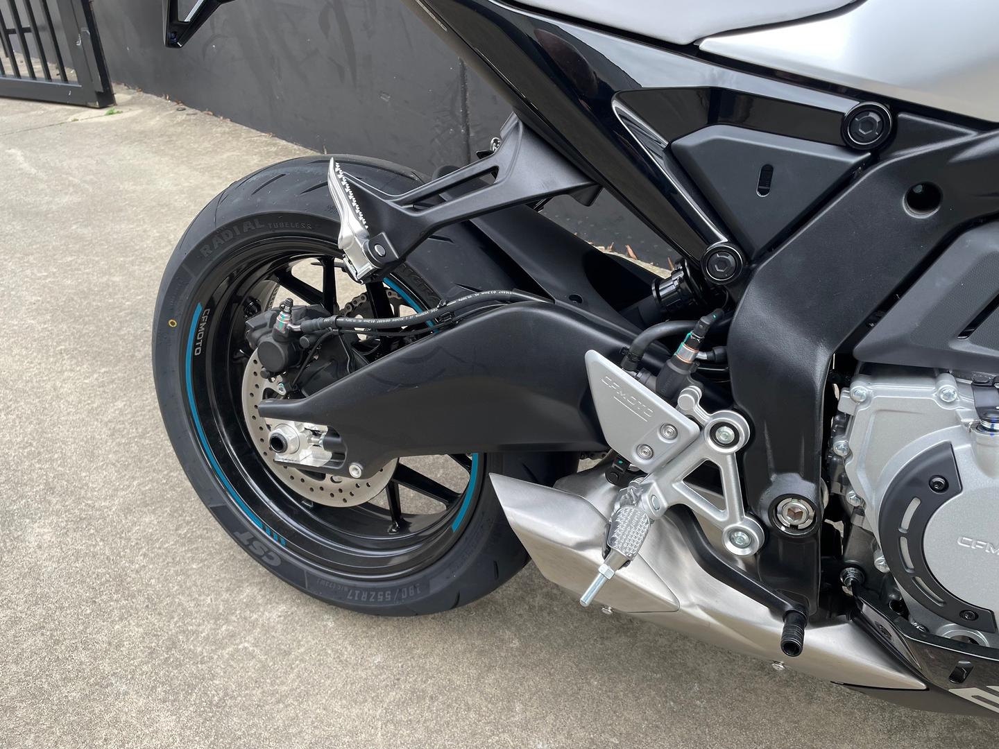 2026 CF MOTO 675 SR-R SPORTS